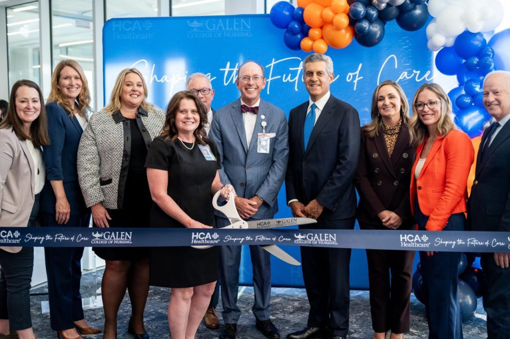 Galen College of Nursing and HCA Healthcare leaders celebrate the grand opening of a new co-located campus in Aurora, Colorado.